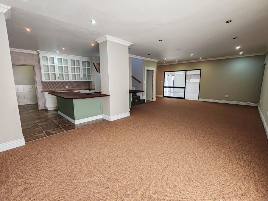 4 Bedroom Property for Sale in Grimbeeck Park North West